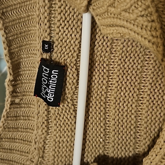 Beyond Definition 1x short sleeve Brown sweater - Picture 2 of 3